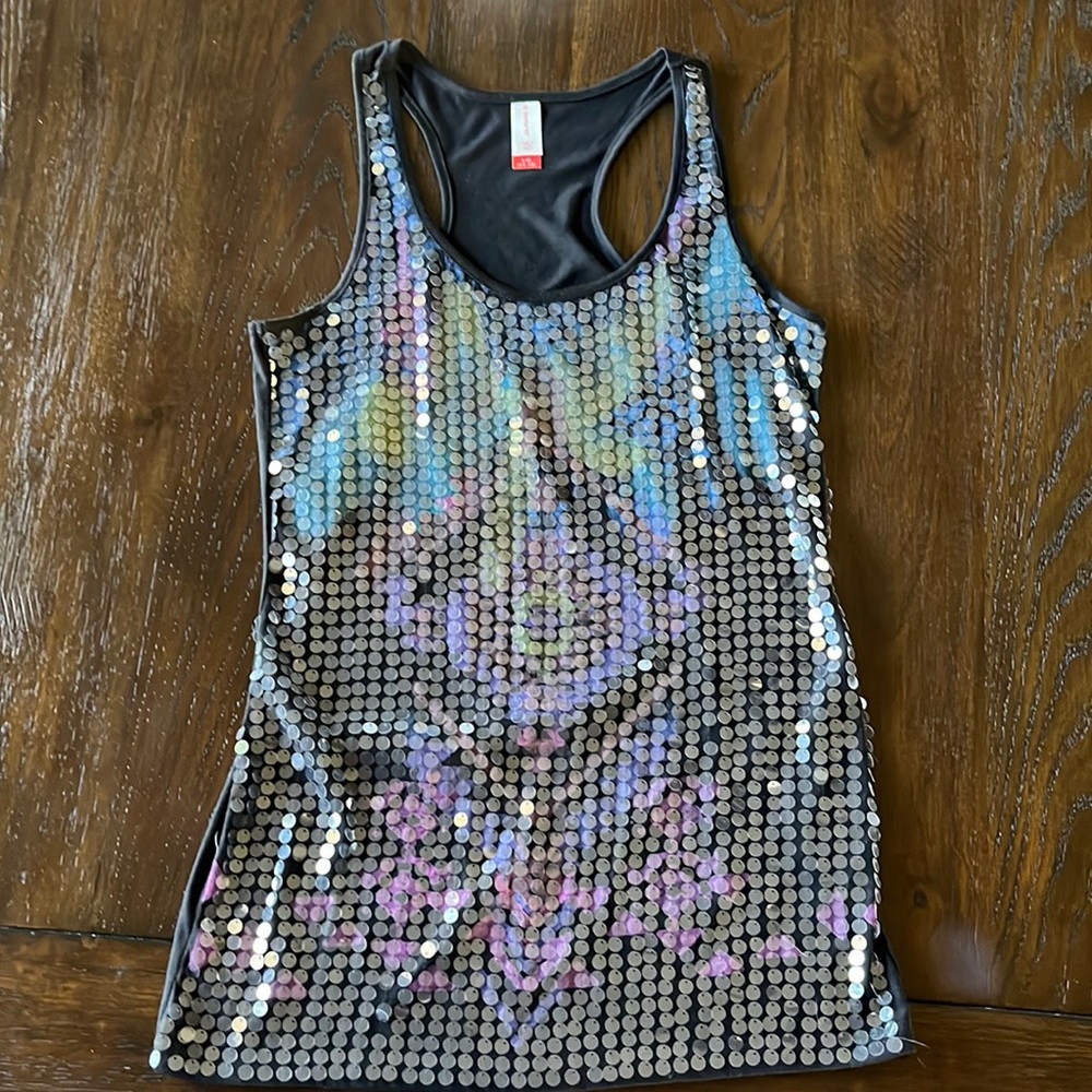 No boundaries- Women’s tank top or bathing suit coverup - Size Large